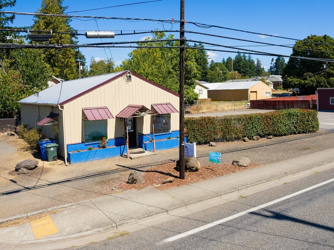 2213 E St, Washougal, WA for lease Primary Photo- Image 1 of 6