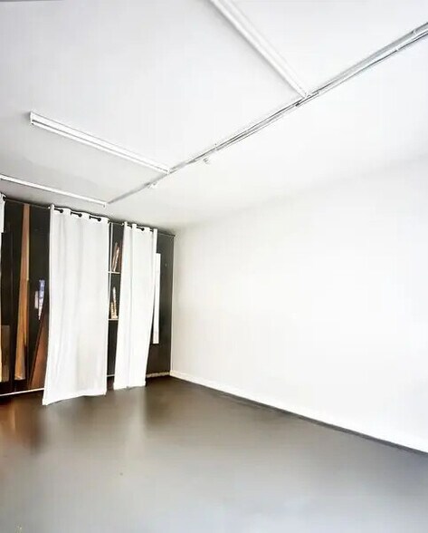 Bureau dans Paris à vendre - Photo du bâtiment - Image 2 de 6