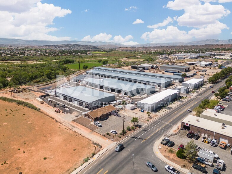 24 E Industrial Dr Bldg F, Washington, UT à vendre - Photo du bâtiment - Image 3 de 3