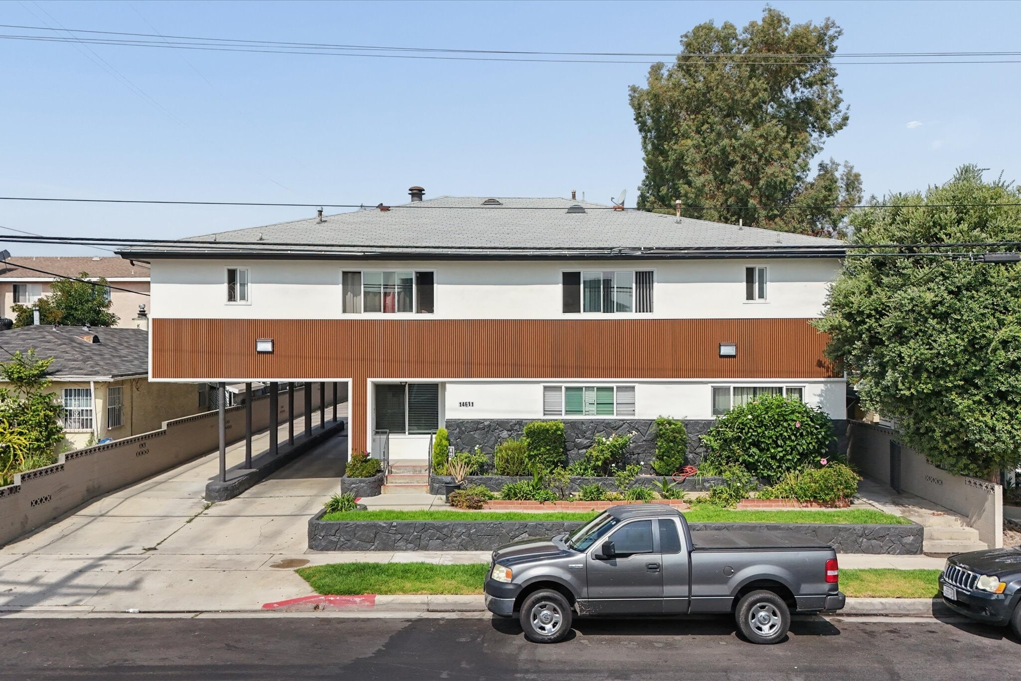 14611 Larch Ave, Lawndale, CA à vendre Photo du bâtiment- Image 1 de 16