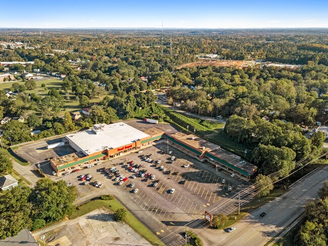 Plus de détails pour 900 Hogansville Rd, Lagrange, GA - Commerce de détail à louer