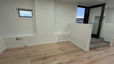 1301 Ulysses St, Golden, CO à louer - Vidéo sur l’inscription commerciale 