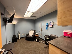 7261 S Broadway, Littleton, CO à louer Photo intérieure- Image 2 de 5