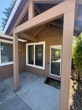 909 SE 2nd St, Bend, OR for lease Building Photo- Image 1 of 9