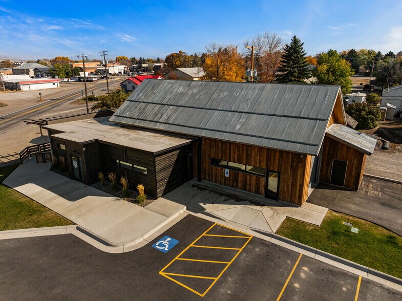 123 W Elm St, Three Forks, MT à vendre - Photo du bâtiment - Image 1 de 3