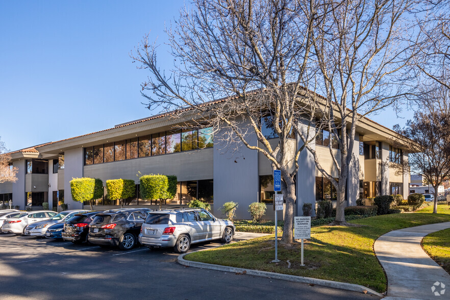 6830 Via del Oro, San Jose, CA for lease - Building Photo - Image 1 of 8