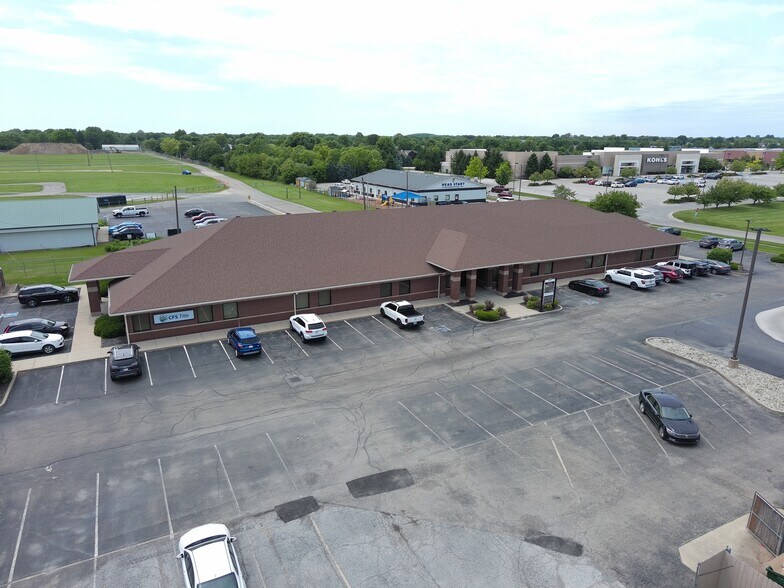 460 N Morton St, Franklin, IN à louer - Photo du bâtiment - Image 3 de 12