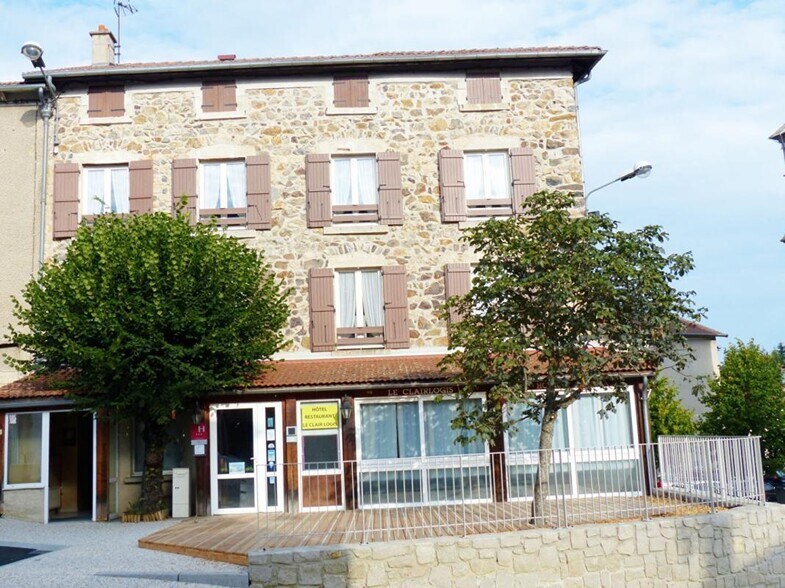 Local d'activités dans Le Puy-en-Velay à vendre - Photo du bâtiment - Image 1 de 12