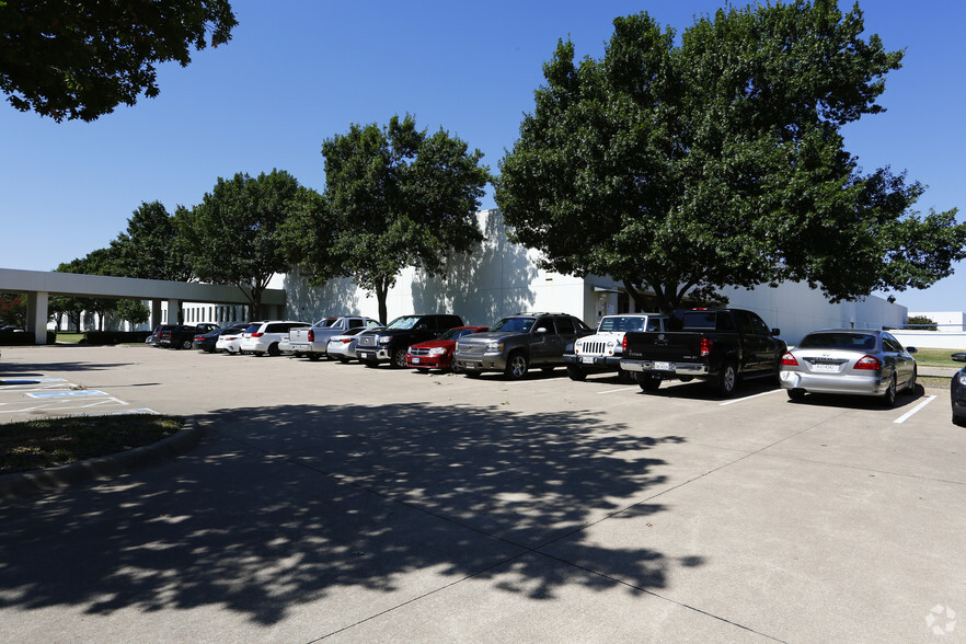 2791 Telecom Pky, Richardson, TX for lease - Building Photo - Image 3 of 7