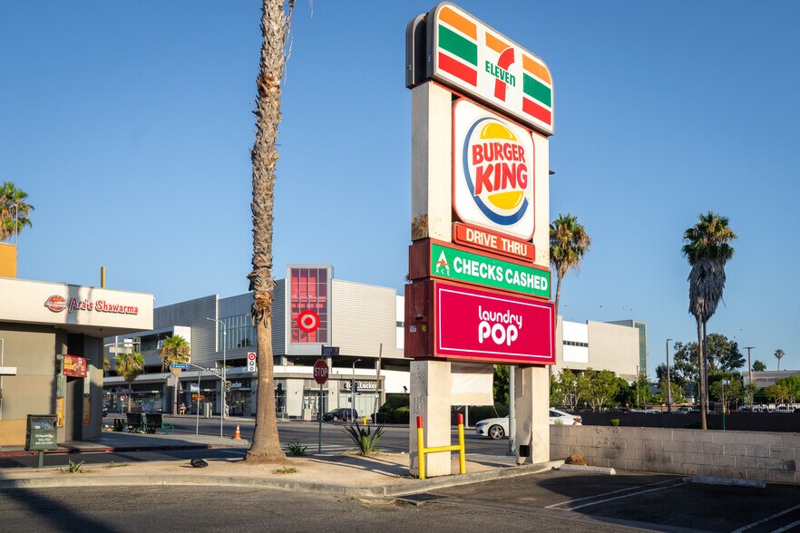 5609-5615 Sunset Blvd, Los Angeles, CA à louer - Photo du bâtiment - Image 2 de 3