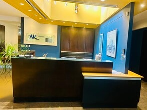 422 11th Ave SE, Calgary, AB for lease Interior Photo- Image 2 of 8