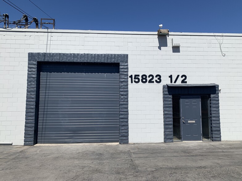 15823 1/2 Stagg St, Van Nuys, CA for lease - Building Photo - Image 1 of 10