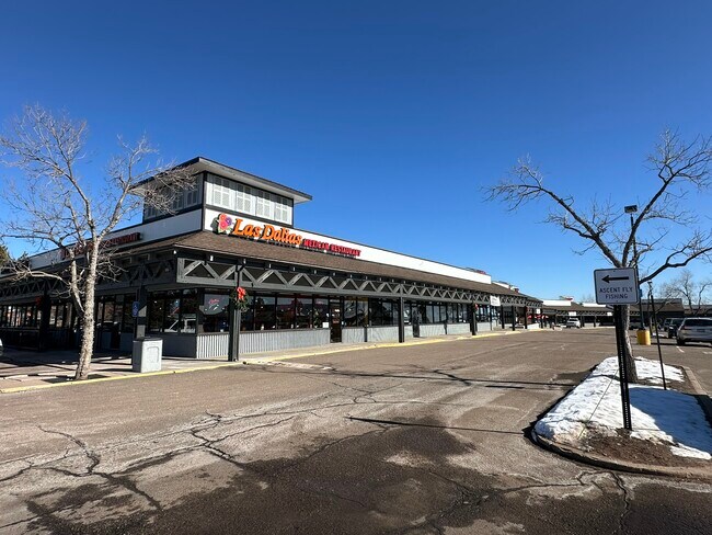 Plus de détails pour 10143 W Chatfield Ave, Littleton, CO - Commerce de détail à louer