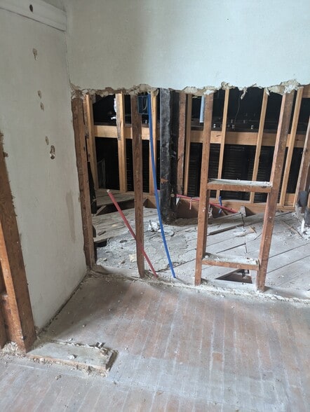 2200 Ursulines Ave, New Orleans, LA for sale - Interior Photo - Image 2 of 10