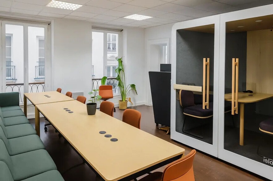 Office in Paris for lease - Interior Photo - Image 2 of 6