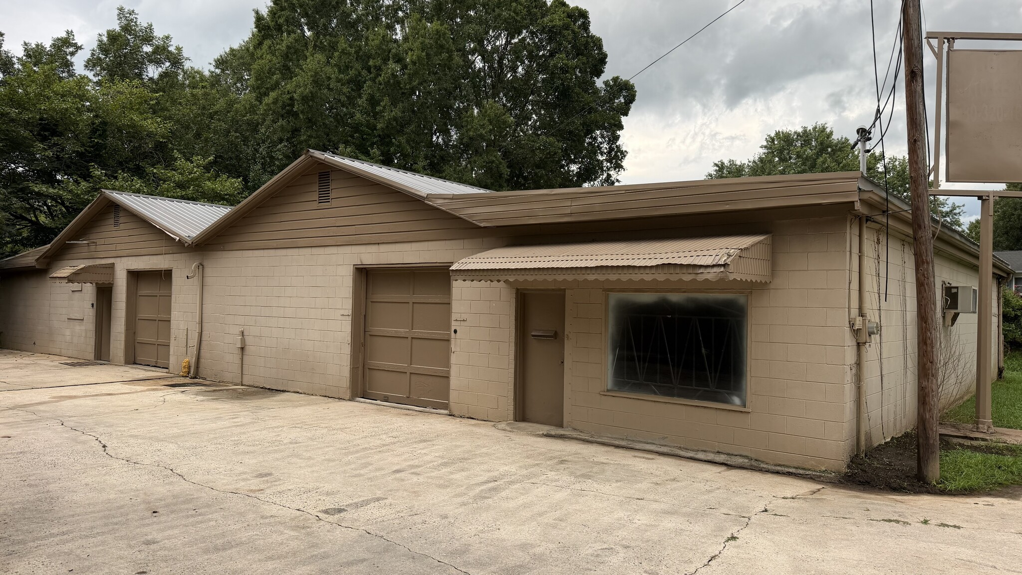 2385 Hedgewood Cir, Gastonia, NC for lease Interior Photo- Image 1 of 11