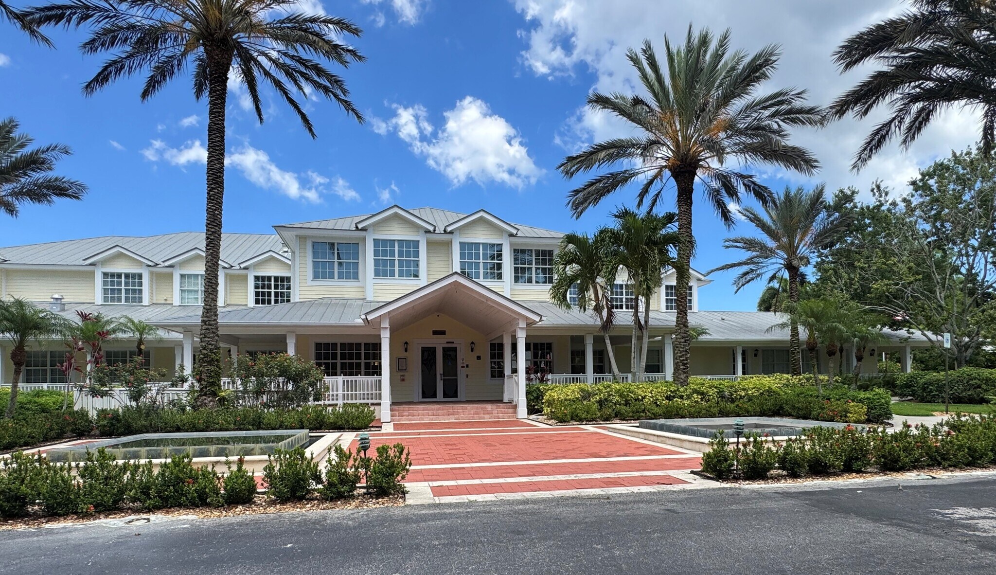 1201 SE Indian St, Stuart, FL à louer Photo principale- Image 1 de 3