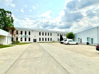 More details for 524 E Washington St, Chagrin Falls, OH - Industrial for Lease