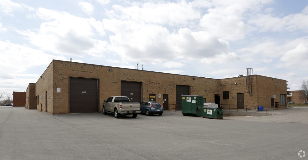 205 Riviera Dr, Markham, ON for lease - Building Photo - Image 2 of 9