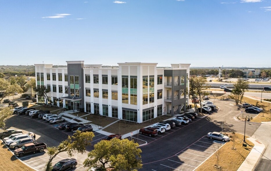 3239 N Loop 1604, San Antonio, TX for lease - Primary Photo - Image 1 of 6