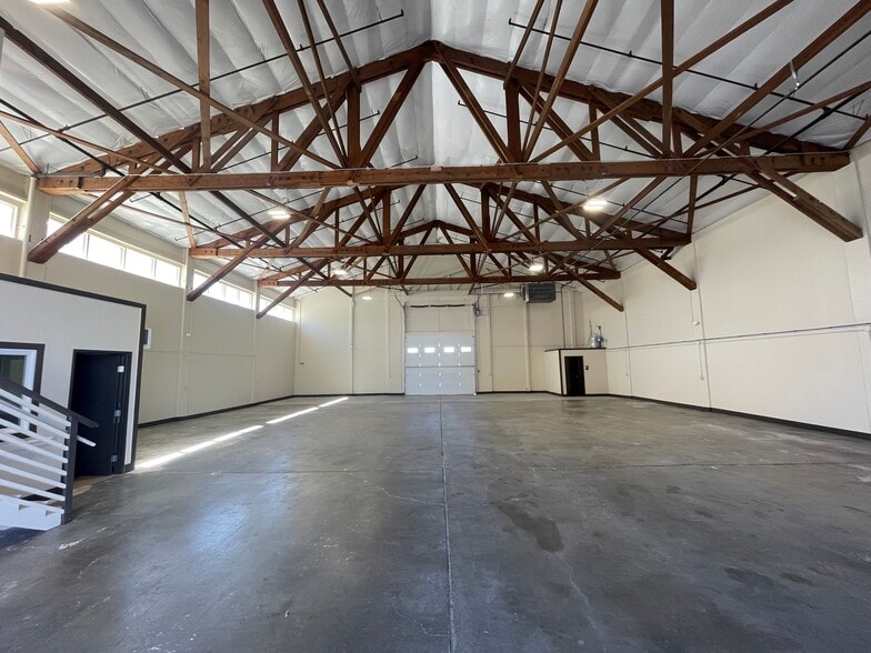 2370 Valley Rd, Reno, NV for lease - Building Photo - Image 2 of 7
