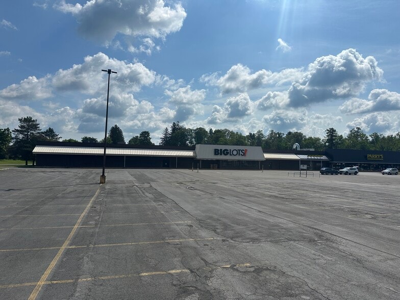 102 Utica St, Hamilton, NY for sale - Building Photo - Image 2 of 8