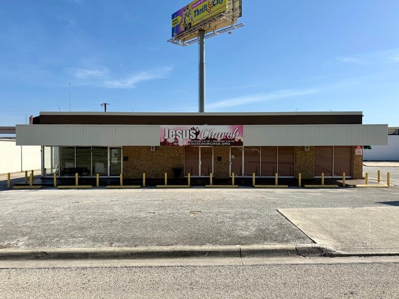 5726 Mobud St, San Antonio, TX for lease - Building Photo - Image 3 of 8