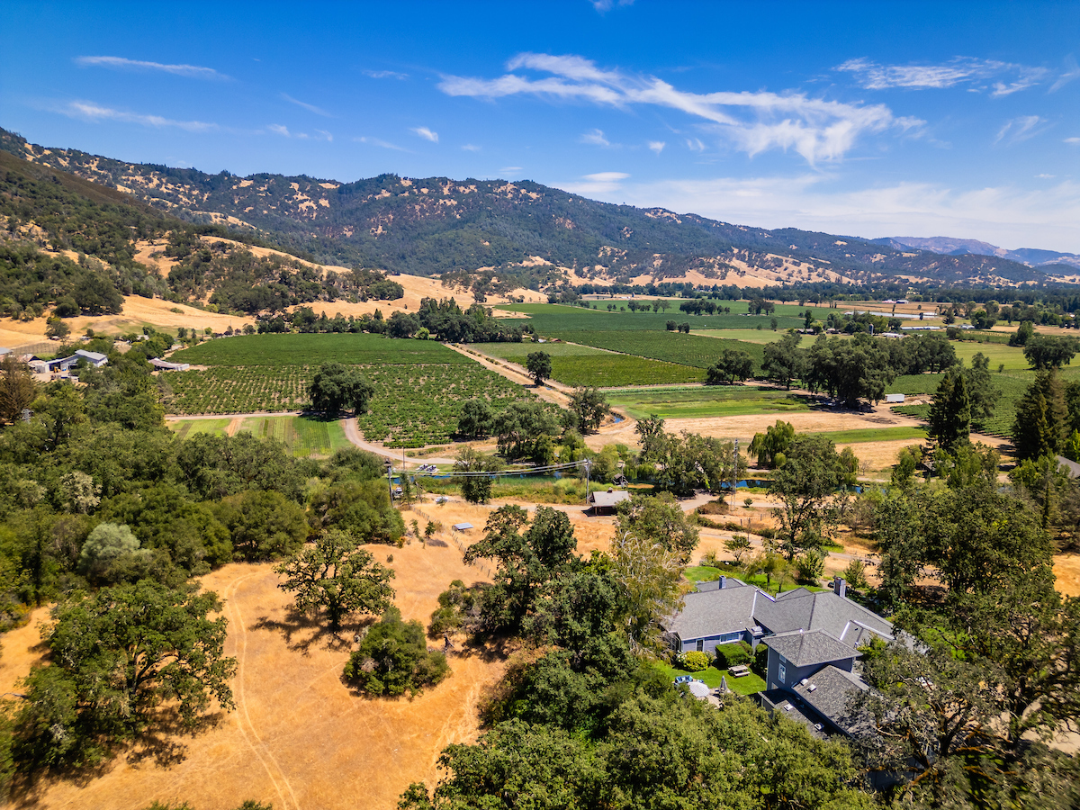 16000 Powerhouse Rd, Potter Valley, CA for sale Primary Photo- Image 1 of 16