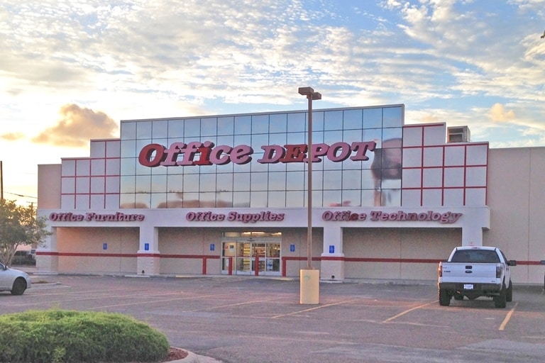 1737 S Staples St, Corpus Christi, TX for sale - Building Photo - Image 2 of 5