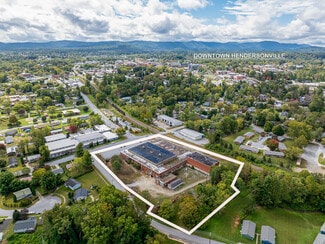 Plus de détails pour 701 Oriole Dr, Hendersonville, NC - Industriel à vendre