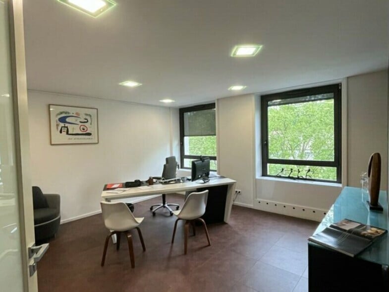 5 Quai Jayr, Lyon for lease - Interior Photo - Image 3 of 13