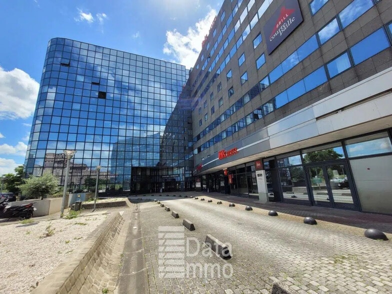 10 Allée Bienvenue, Noisy-le-Grand for lease - Building Photo - Image 3 of 12