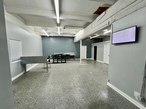 2000 N Dixie Hwy, Hollywood, FL for sale Interior Photo- Image 2 of 12