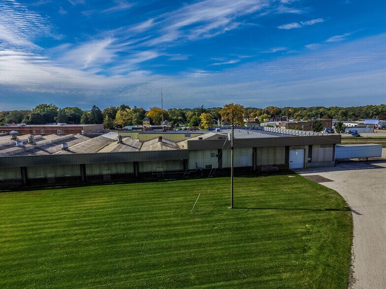 9864 Church St, Bridgman, MI à louer - Photo du bâtiment - Image 3 de 7