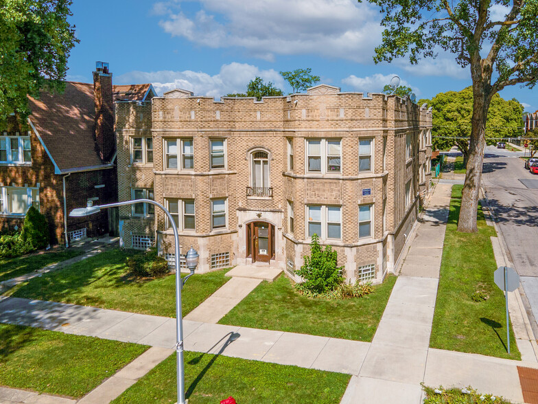 1656 E 83rd Pl, Chicago, IL à vendre - Photo du bâtiment - Image 1 de 5