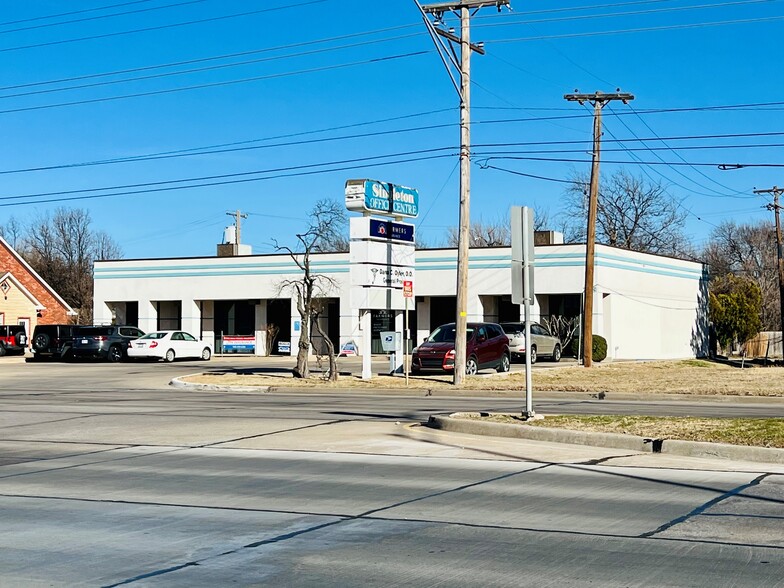 305 NW Sheridan Rd, Lawton, OK for lease - Building Photo - Image 1 of 21