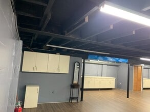 1972 15th Ave N, Saint Petersburg, FL for lease Interior Photo- Image 2 of 11