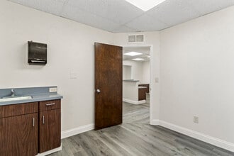 244 N Jackson Ave, San Jose, CA for lease Interior Photo- Image 2 of 10
