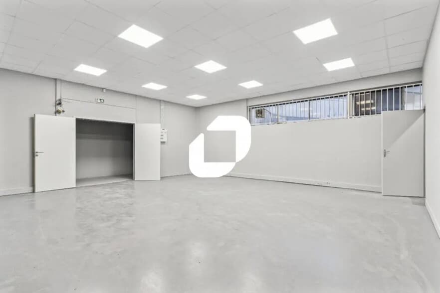Flex in Noisy-le-Grand for lease - Building Photo - Image 3 of 14