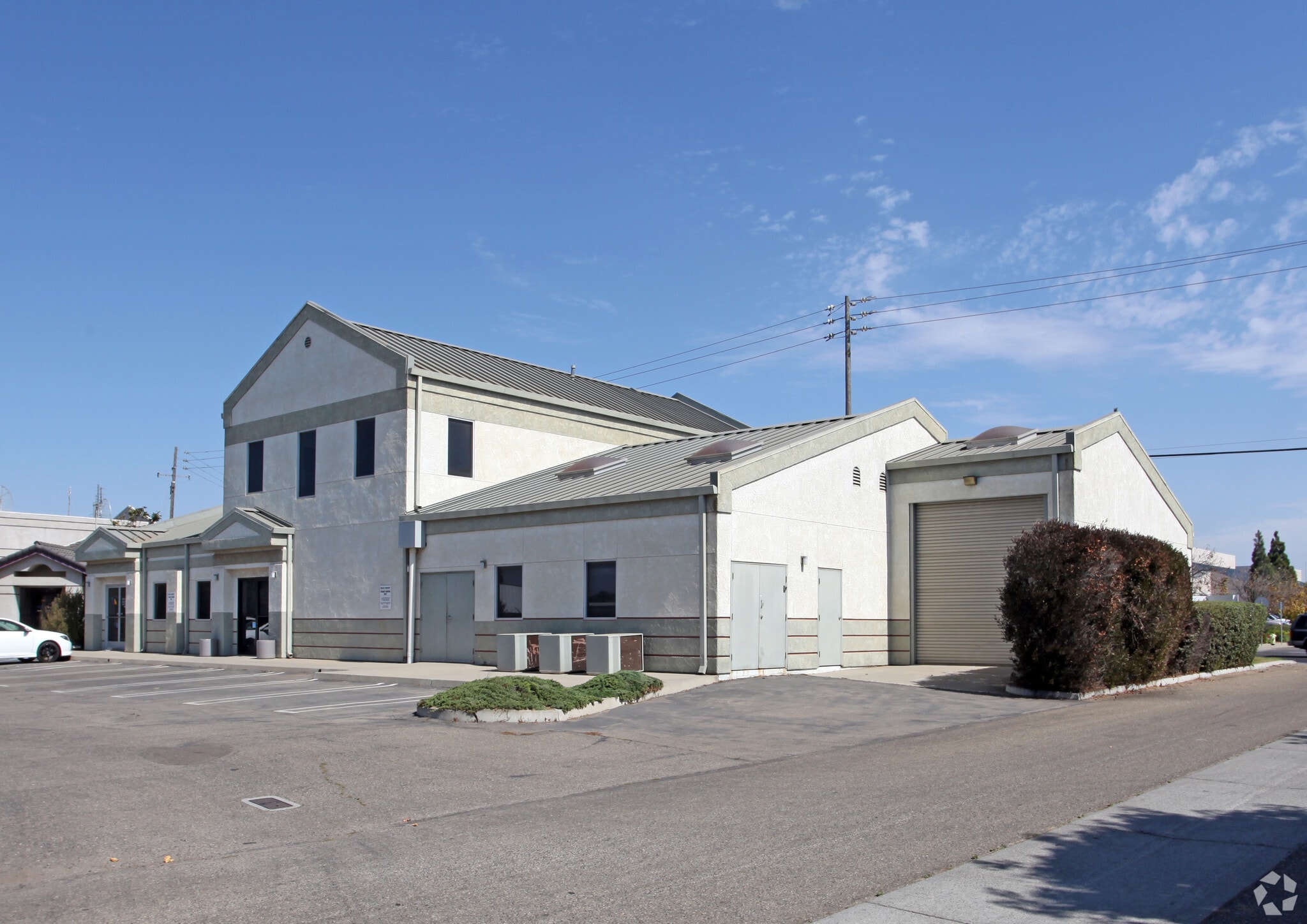 2225 Skyway Dr, Santa Maria, CA for lease Building Photo- Image 1 of 4