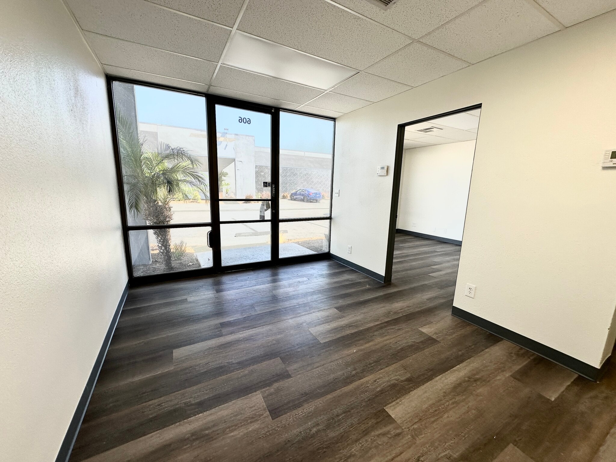 4060 N Palm St, Fullerton, CA à louer Photo intérieure- Image 1 de 14