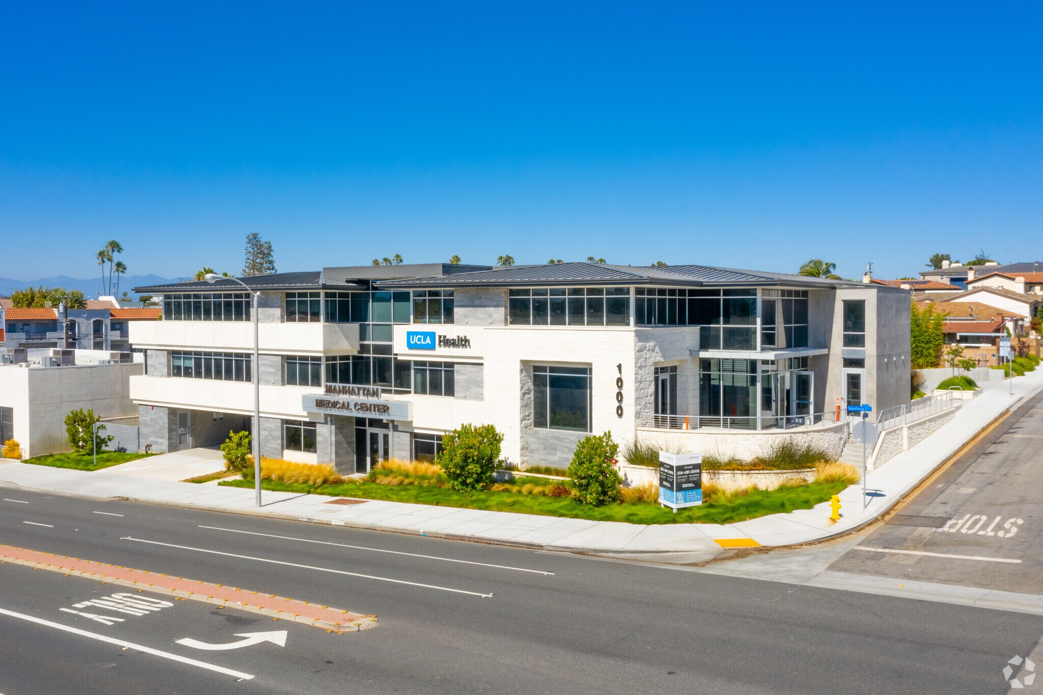 1000 N Sepulveda Blvd, Manhattan Beach, CA for lease Building Photo- Image 1 of 7
