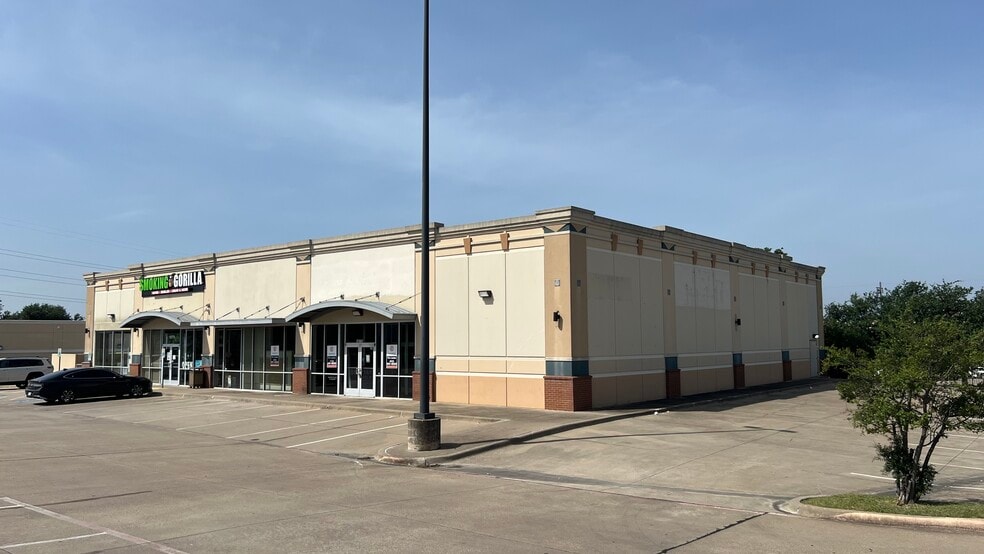 18775 Lyndon B Johnson Fwy, Mesquite, TX for lease - Building Photo - Image 1 of 10