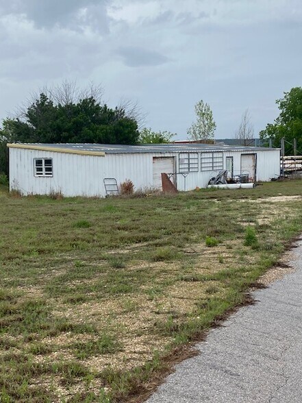 3657 Farm to Market Hwy, Kempner, TX à vendre - Photo du bâtiment - Image 3 de 7