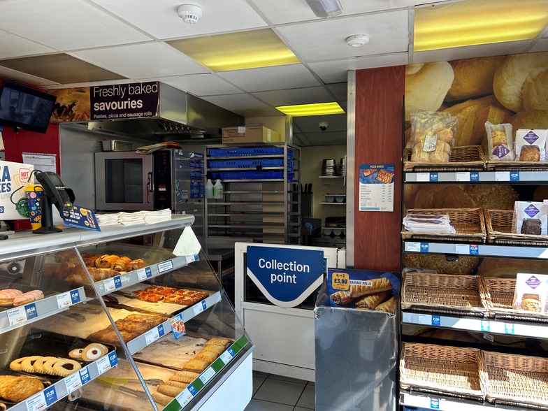 2 High St, Cleator Moor for sale - Interior Photo - Image 3 of 7