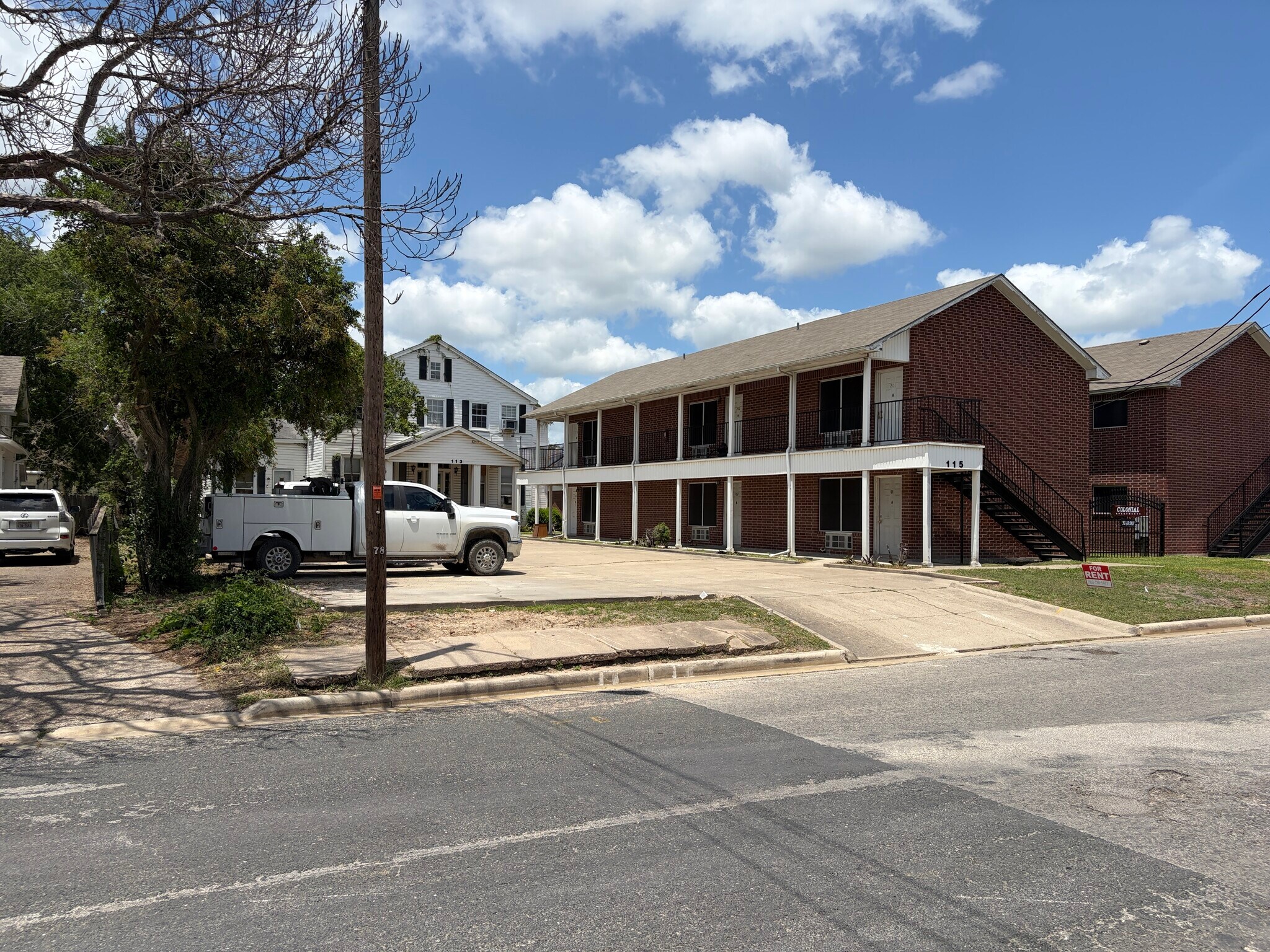 309 N Jefferson St, Beeville, TX à vendre Photo du bâtiment- Image 1 de 5