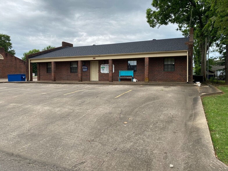 911 W B St, Russellville, AR for sale - Building Photo - Image 1 of 1