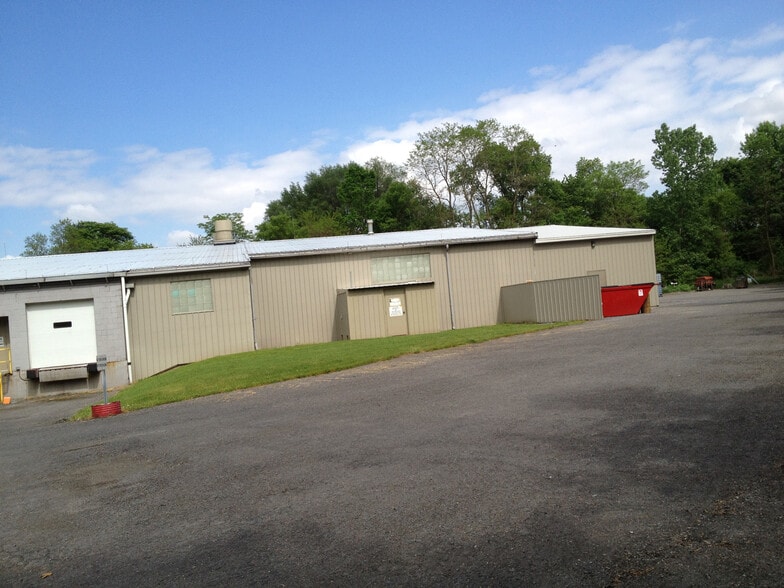 58 North Ave, Manchester, NY for lease - Building Photo - Image 2 of 8