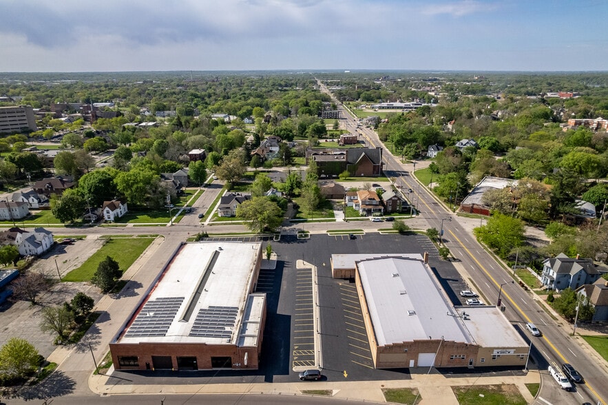 727 1st Ave, Rockford, IL for sale - Building Photo - Image 2 of 37