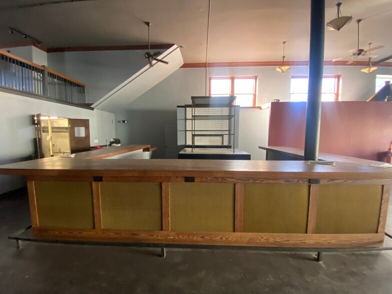 220 S Campbell Ave, Springfield, MO à vendre - Photo intérieure - Image 3 de 42